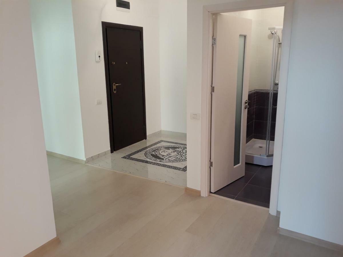 Apartament 3 Camere Constanţa Esterno foto